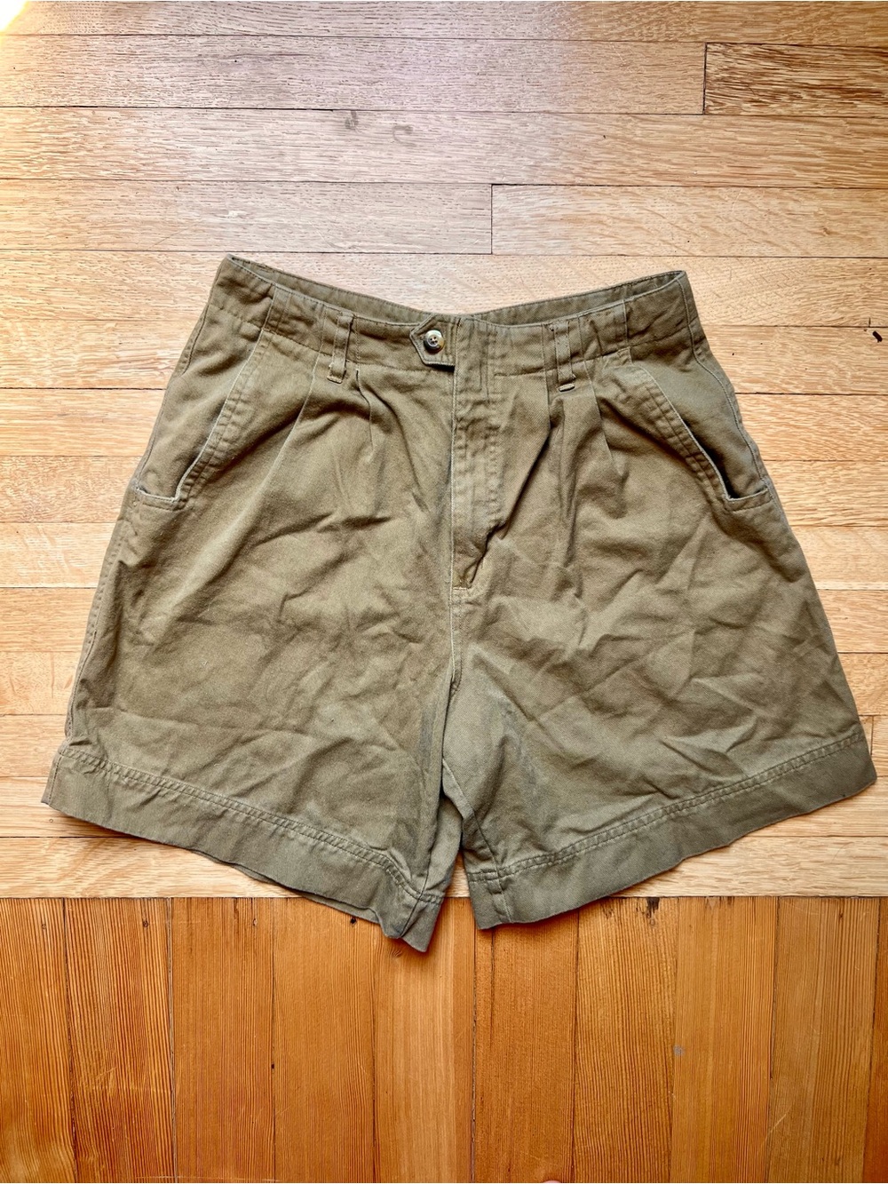 Vintage 90s tan brown khaki shorts